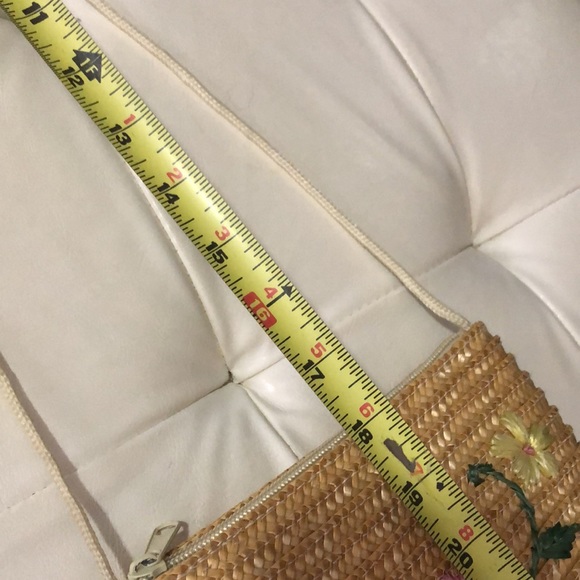 Wheat Straw Woven Purse-Natural Color-Floral Detail-6x7 - Picture 11 of 15